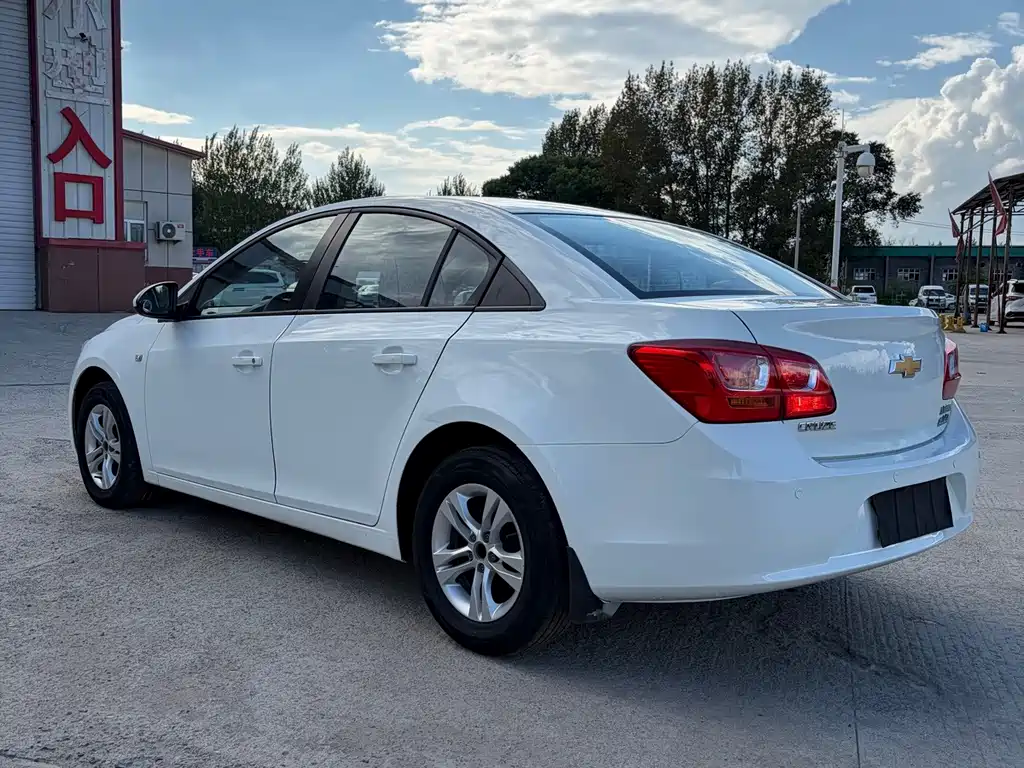 Chevrolet Cruze — миниатюра 9