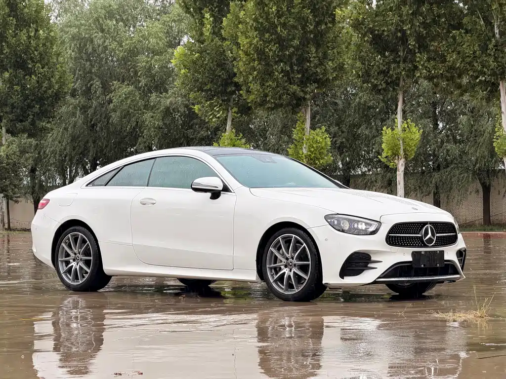 Mercedes-Benz E-Class (Import) — миниатюра 3