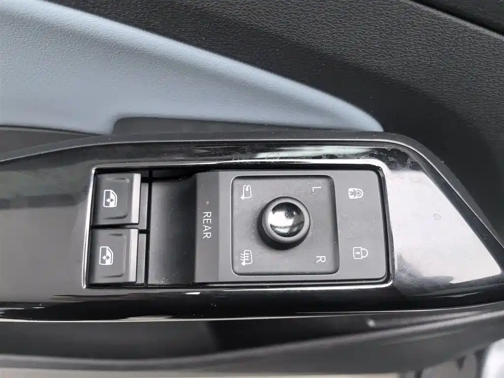 Volkswagen ID.4 X 2023 Smart
