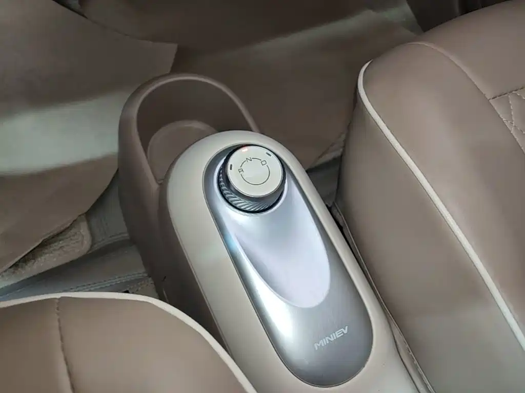 Wuling MINIEV — миниатюра 14