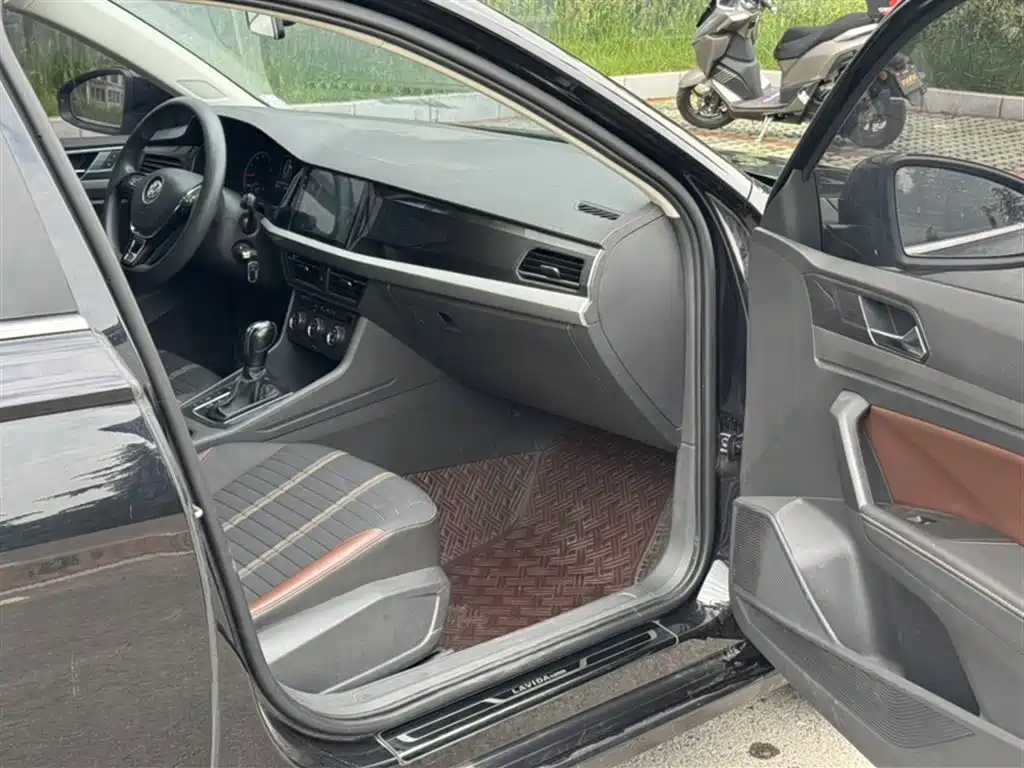 Volkswagen Lavida 2019 280TSI DSG Comfort VI