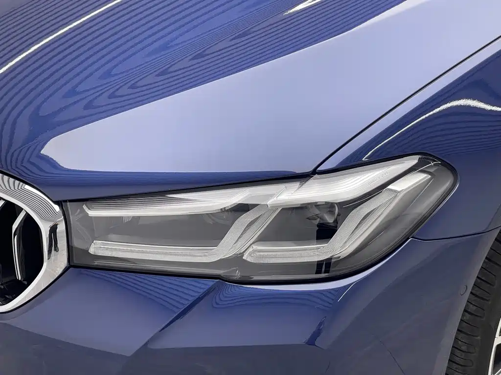 BMW 5 Series — миниатюра 18