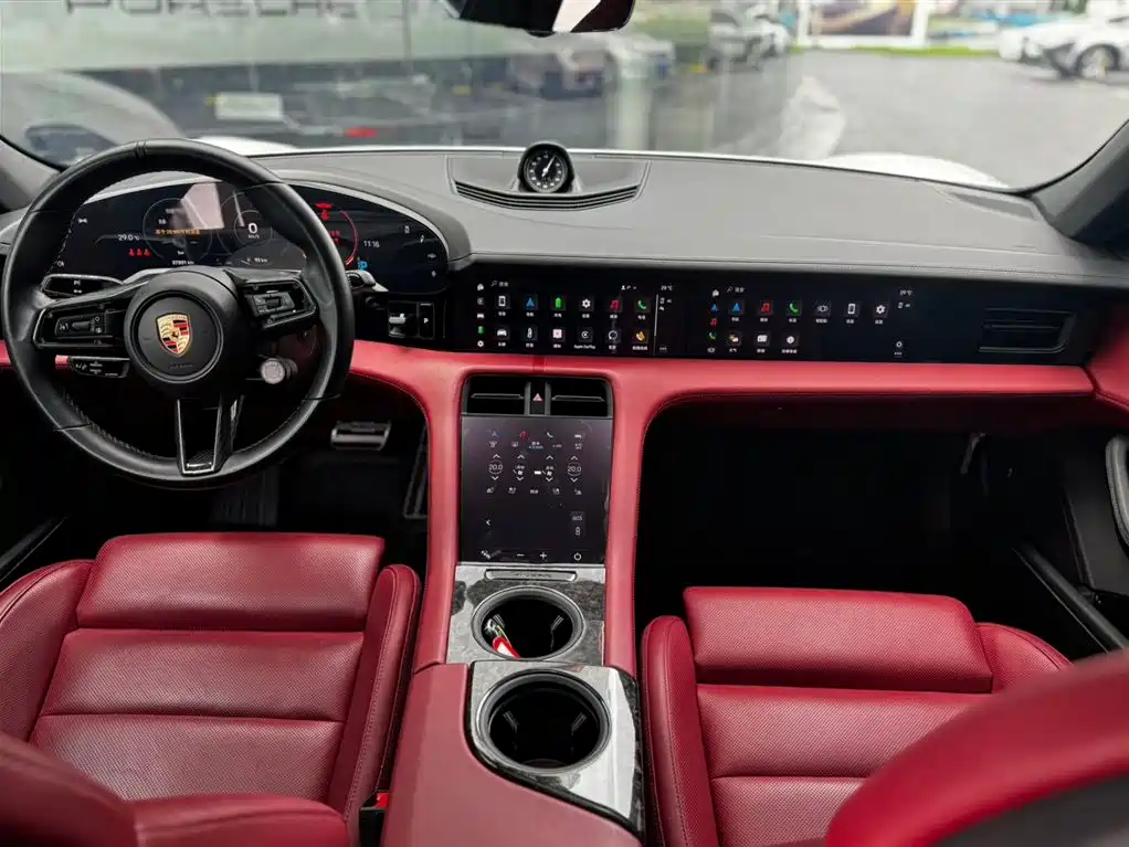 Porsche Taycan — миниатюра 11