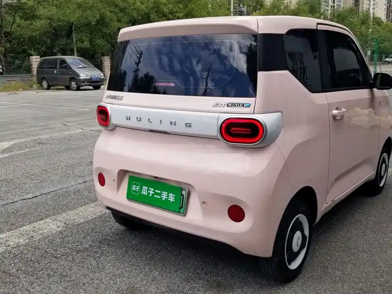 Wuling MINIEV — миниатюра 7