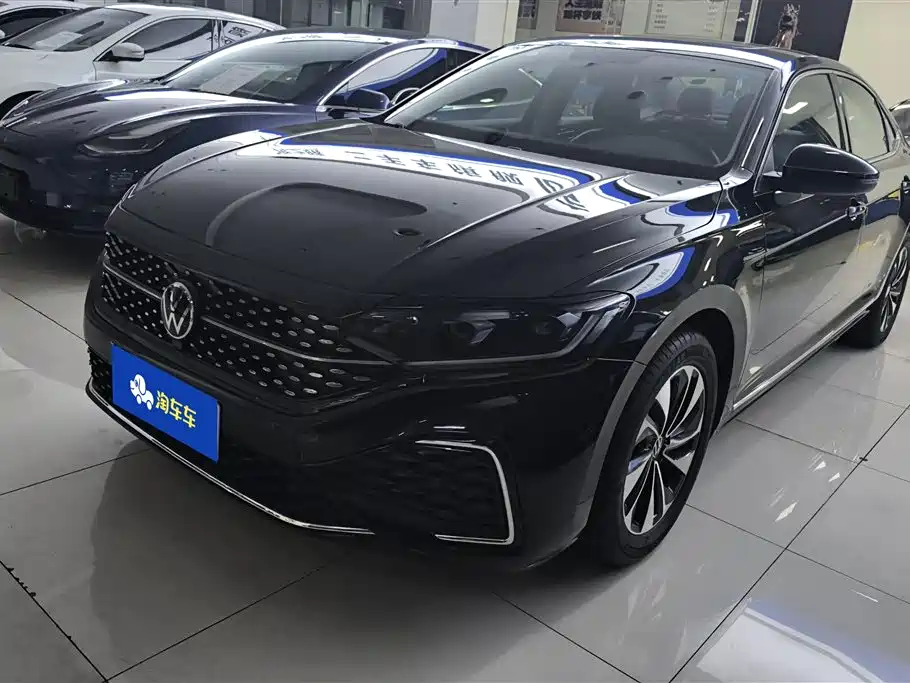 Volkswagen Passat 2023