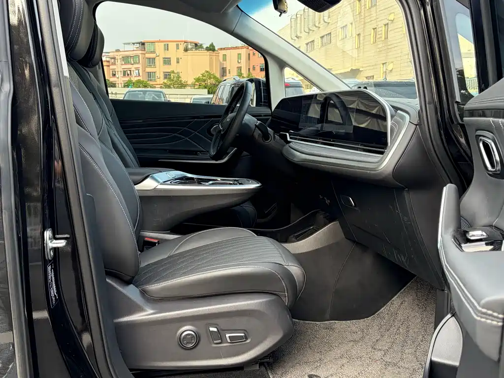 Maxus G90 — миниатюра 17