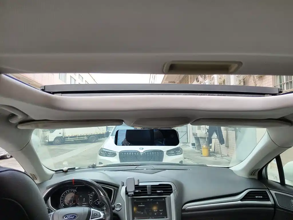 Ford Mondeo — миниатюра 14