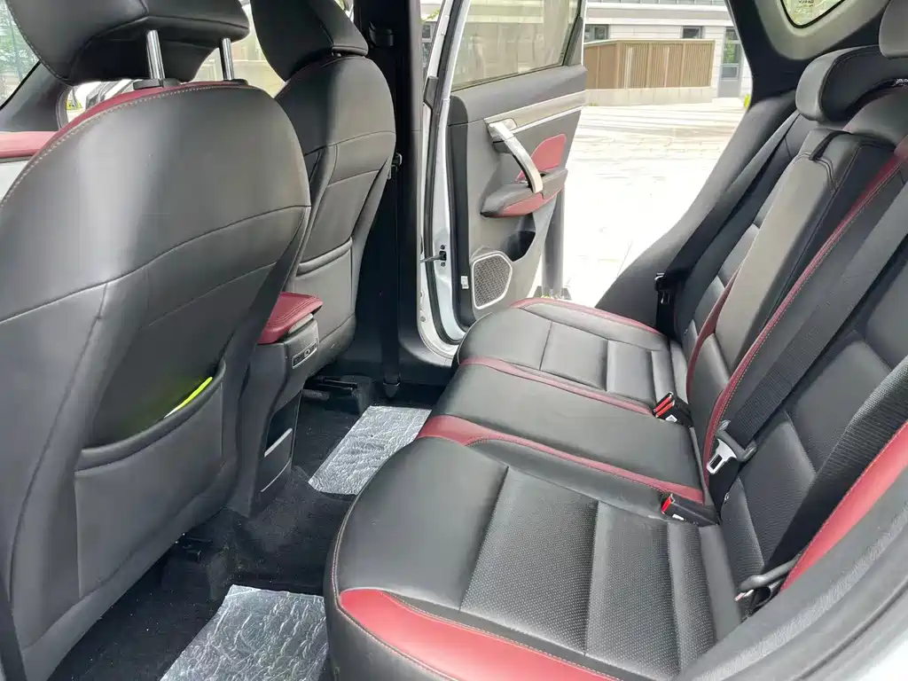 Geely Binyue — миниатюра 8