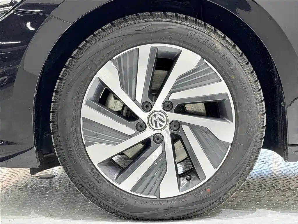 VOLKSWAGEN PASSAT NEW ENERGY