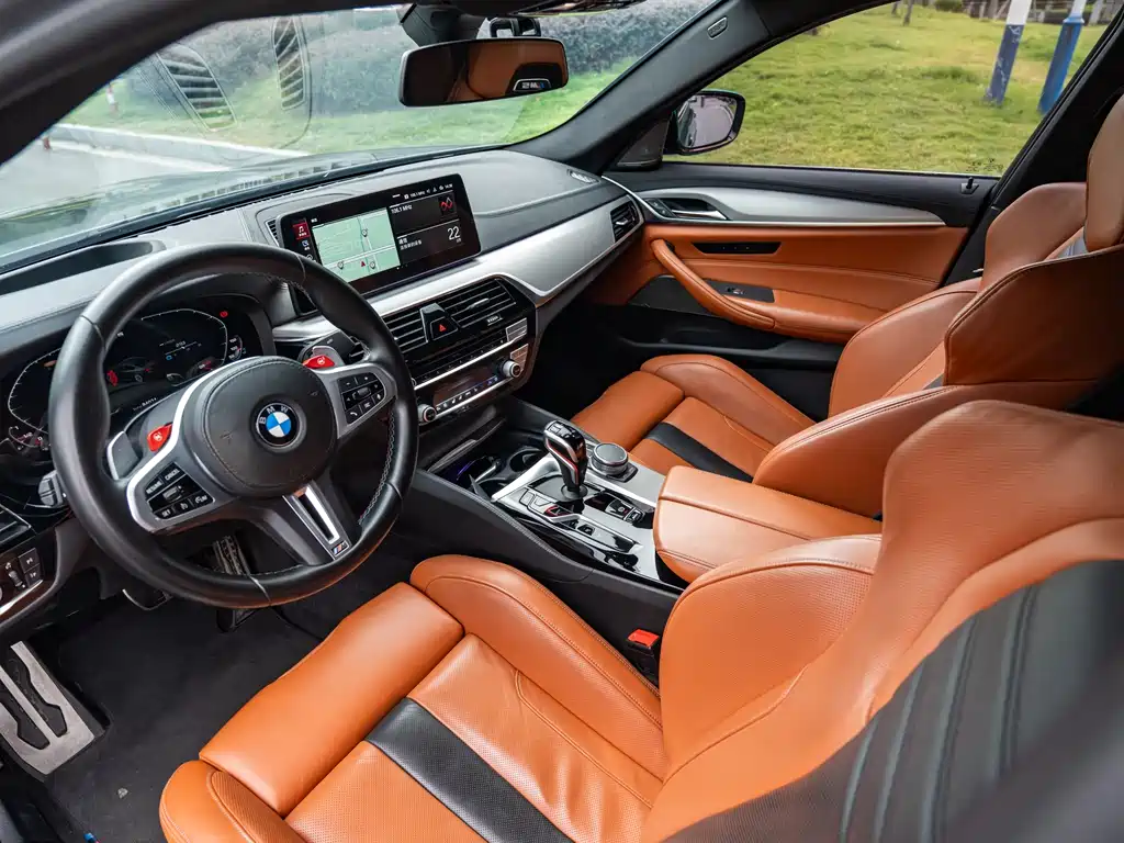 BMW M5 — миниатюра 11