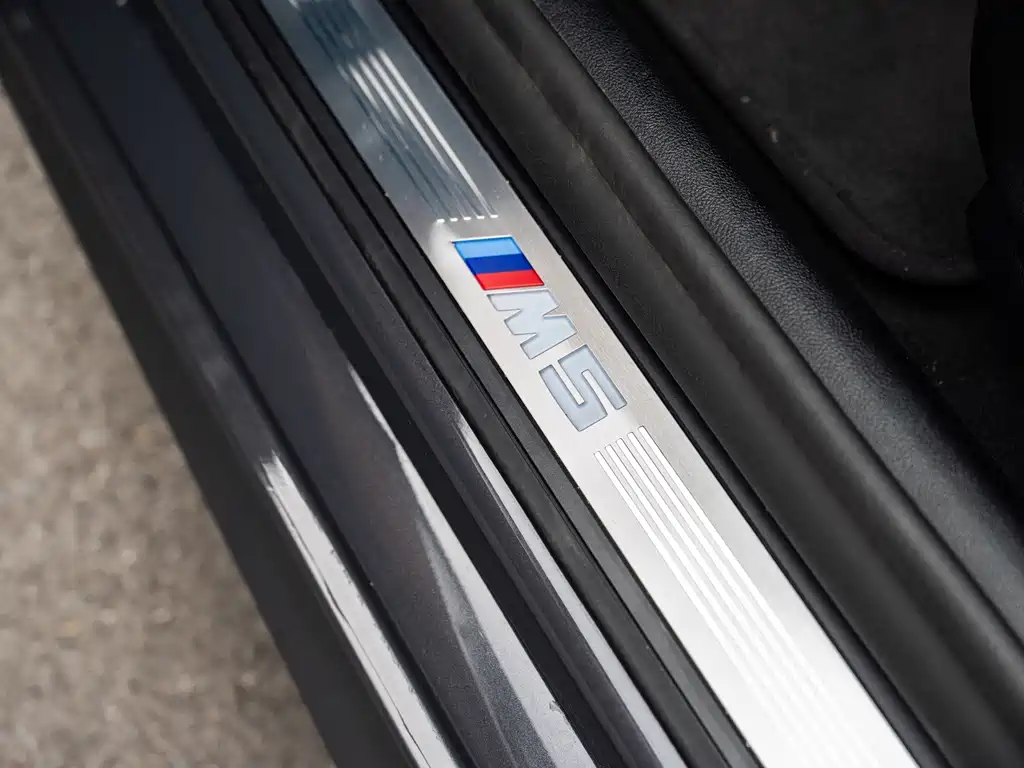 BMW M5 — миниатюра 17
