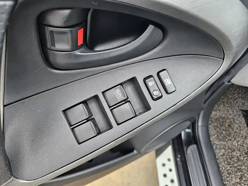 Toyota RAV4 2011 2.0L AT