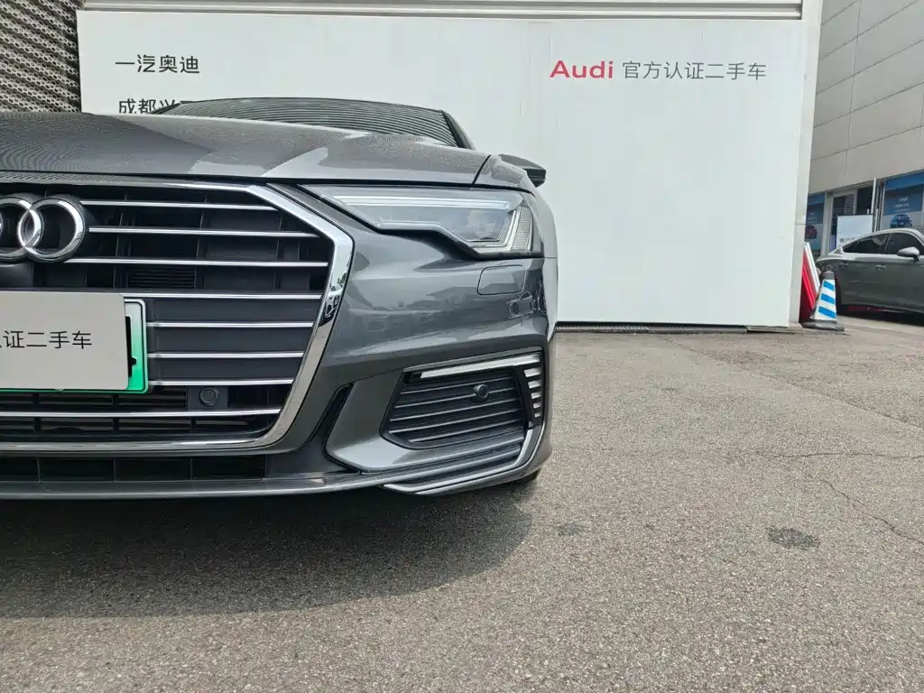 Audi A6L New Energy — миниатюра 16