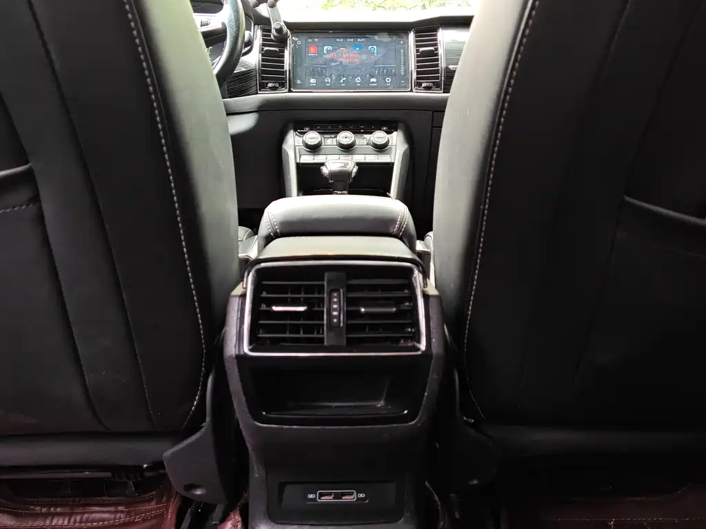 Skoda Kodiaq 2018 TSI330 5 мест Luxury
