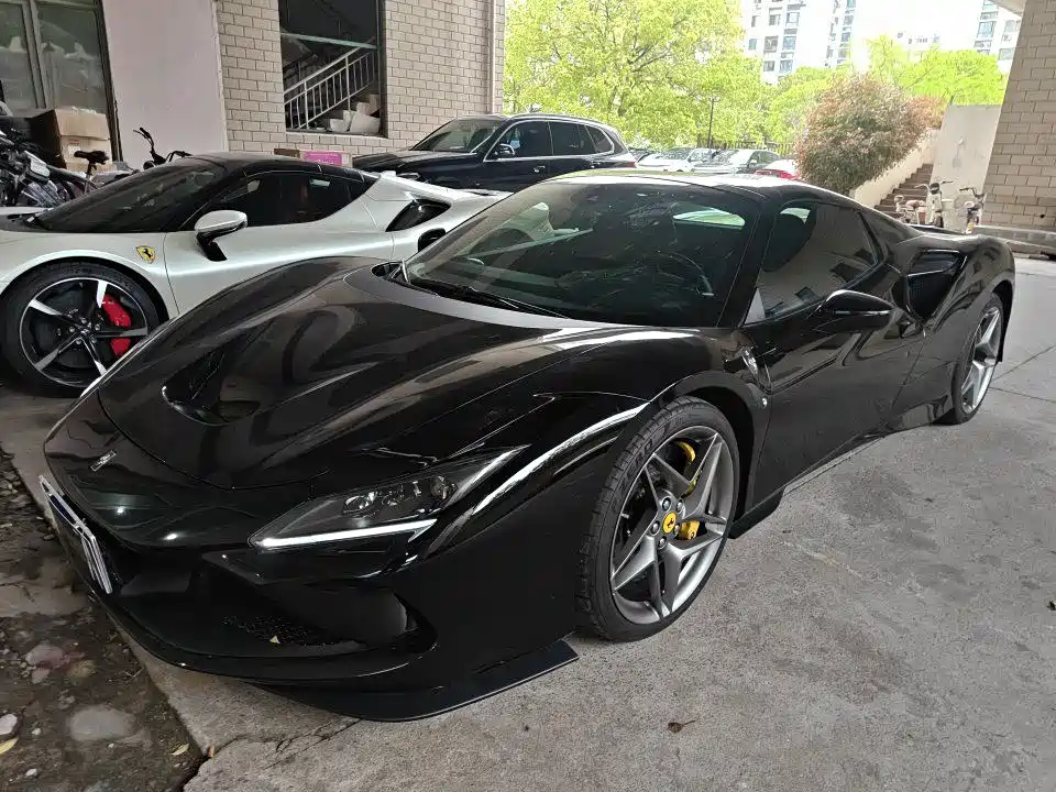 Ferrari F8