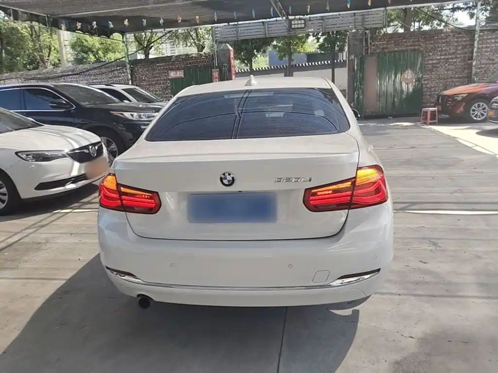 BMW 3 Series — миниатюра 6