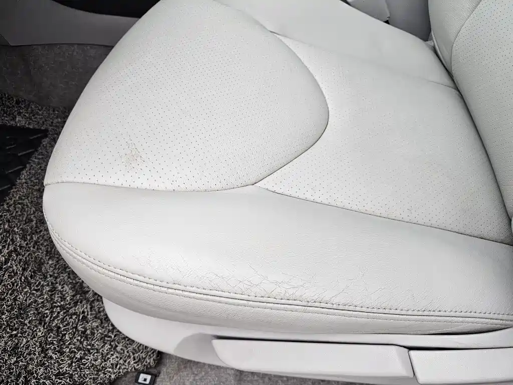Toyota RAV4 2011 2.0L AT
