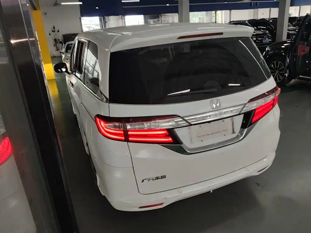 Honda Odyssey — миниатюра 5