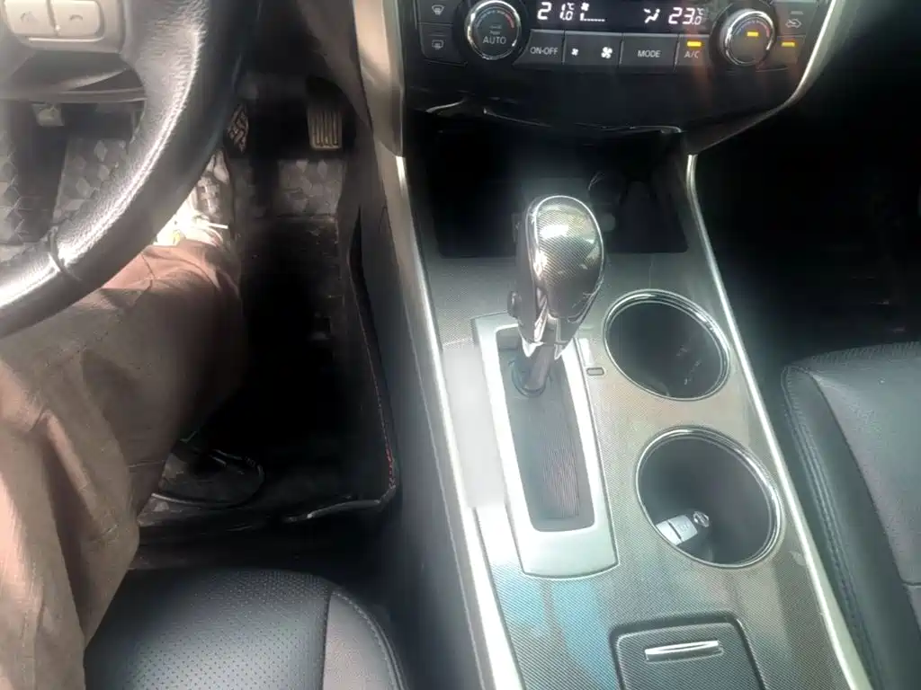 Nissan Teana — миниатюра 10