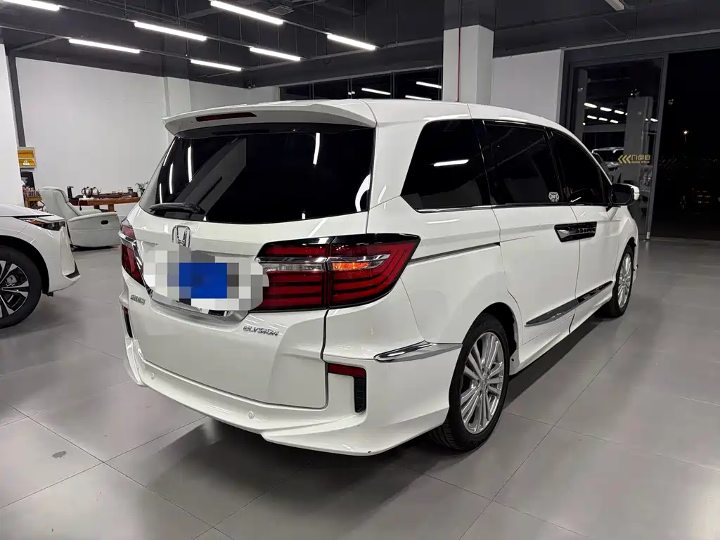 Honda Elysion — миниатюра 9