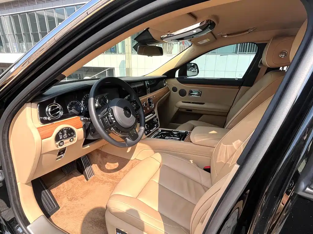 Rolls-Royce Ghost — миниатюра 10