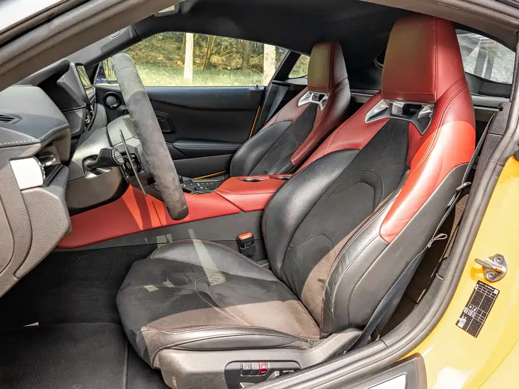 Toyota Supra — миниатюра 5