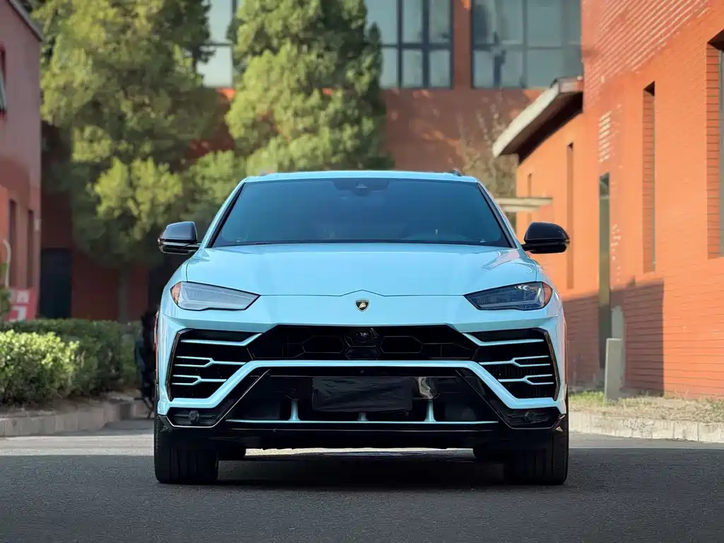Lamborghini Urus — миниатюра 2