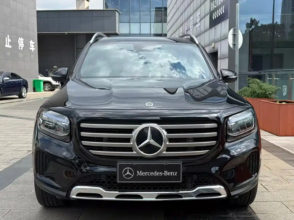 Mercedes-Benz GLB — миниатюра 27