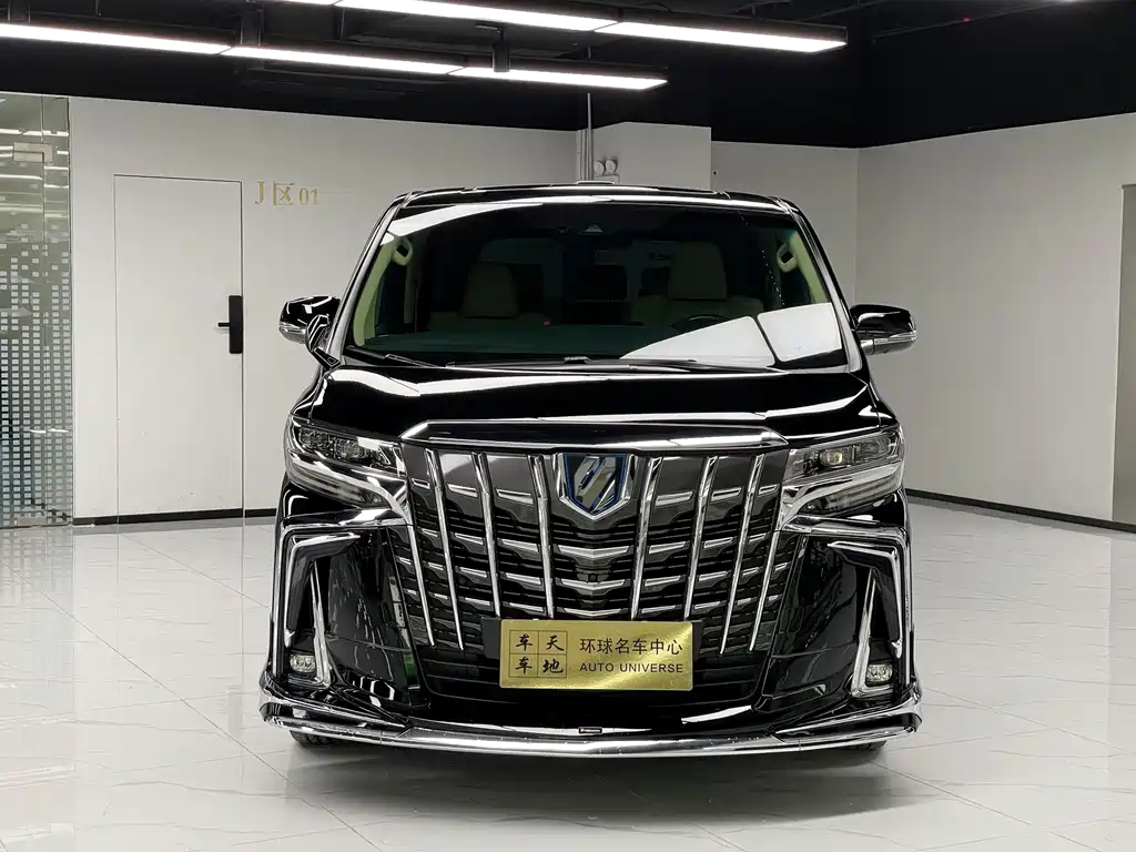 Toyota Alphard — миниатюра 2