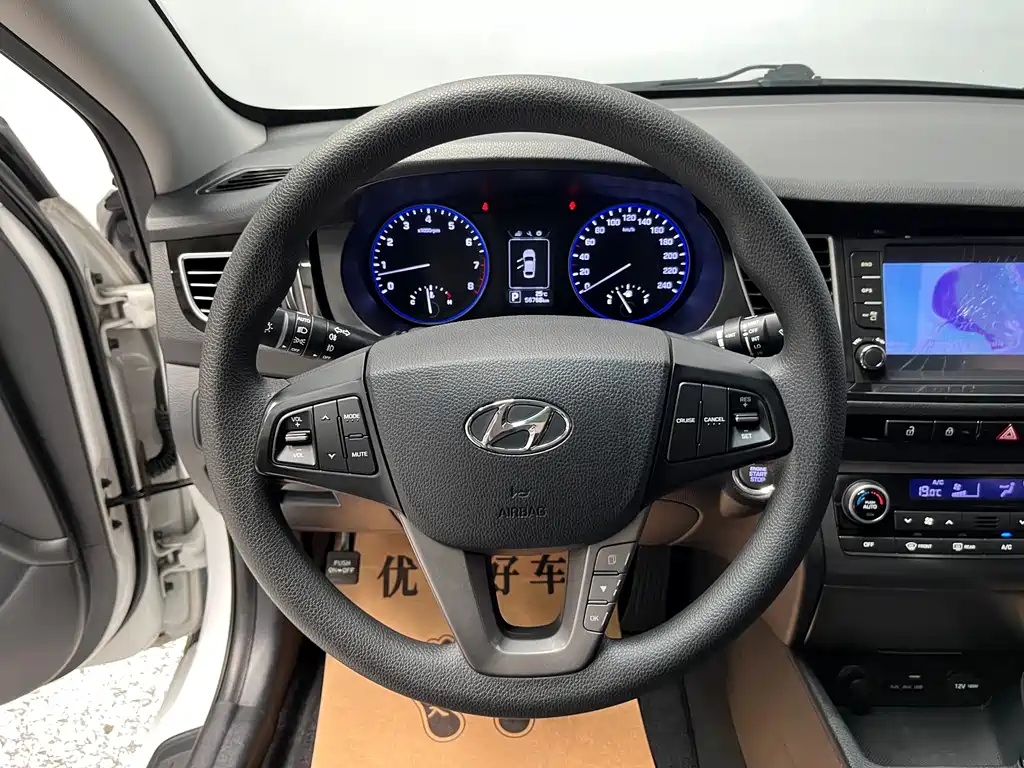Hyundai Mistra 2014 1.8L AT GLS