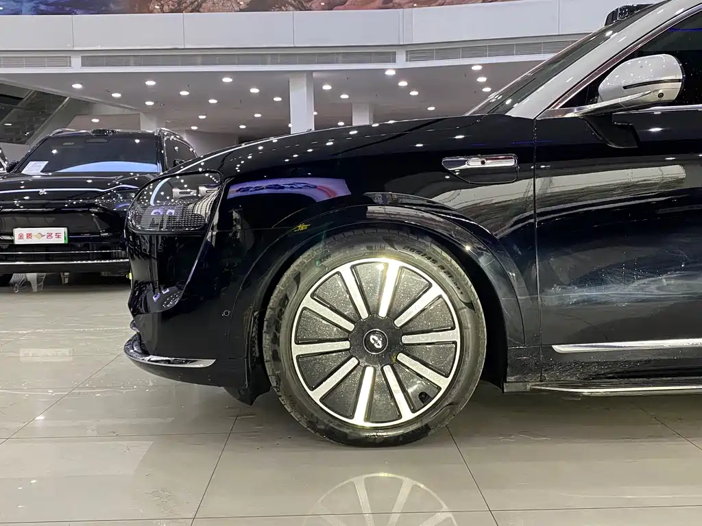 AITO ASK THE WORLD M9