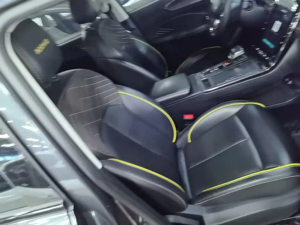 Roewe RX5 — миниатюра 25