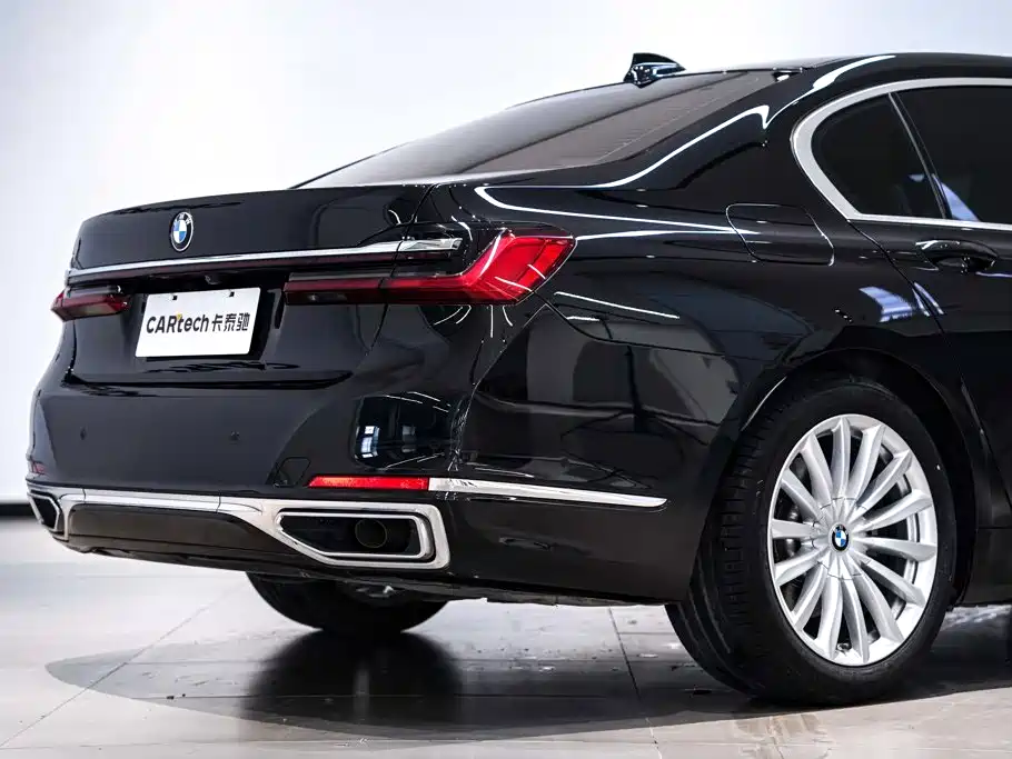 BMW 7 Series — миниатюра 6