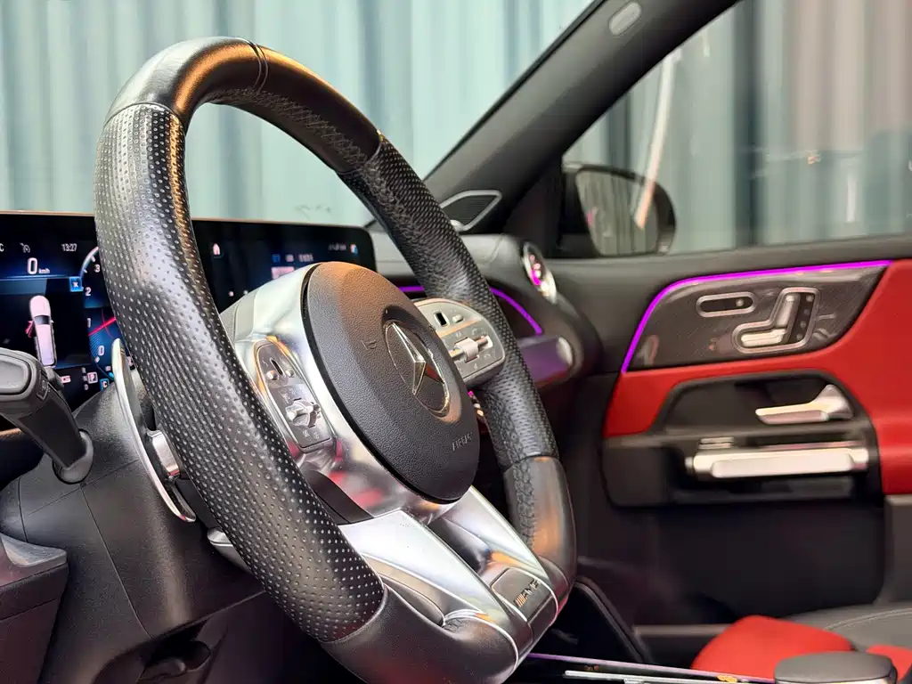 Mercedes-Benz GLB AMG — миниатюра 11
