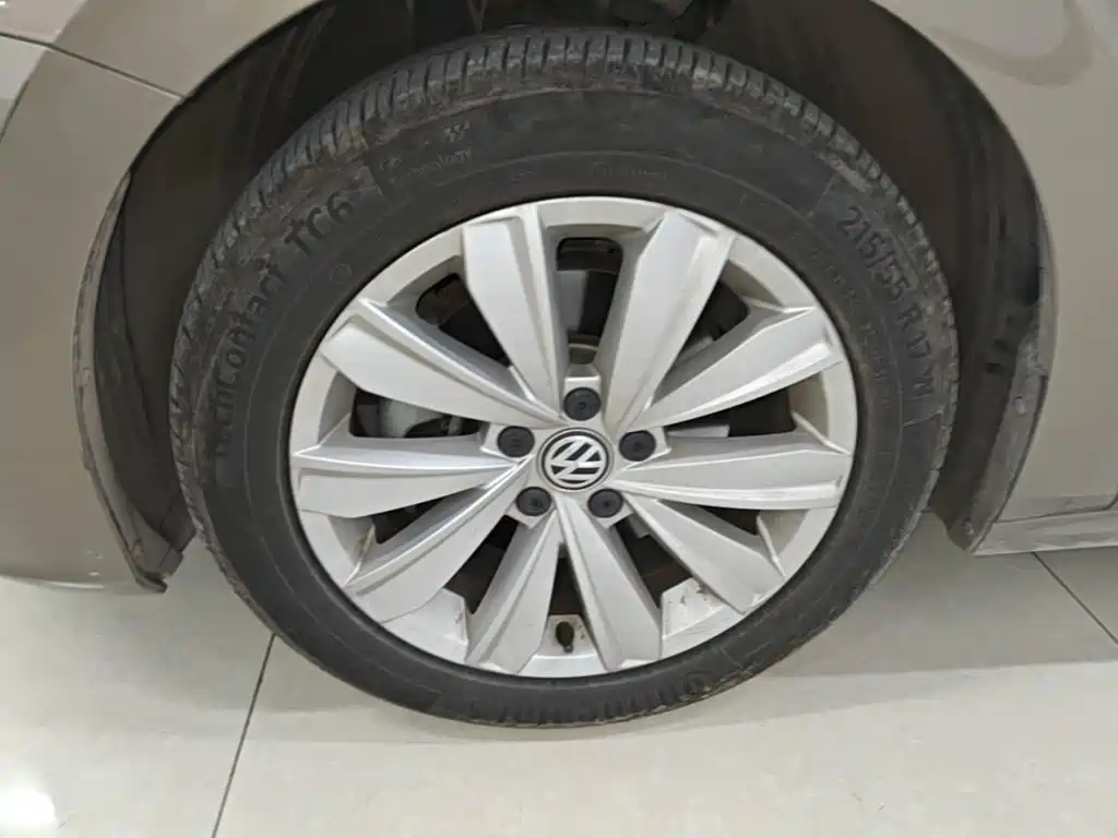 Volkswagen Passat — миниатюра 23