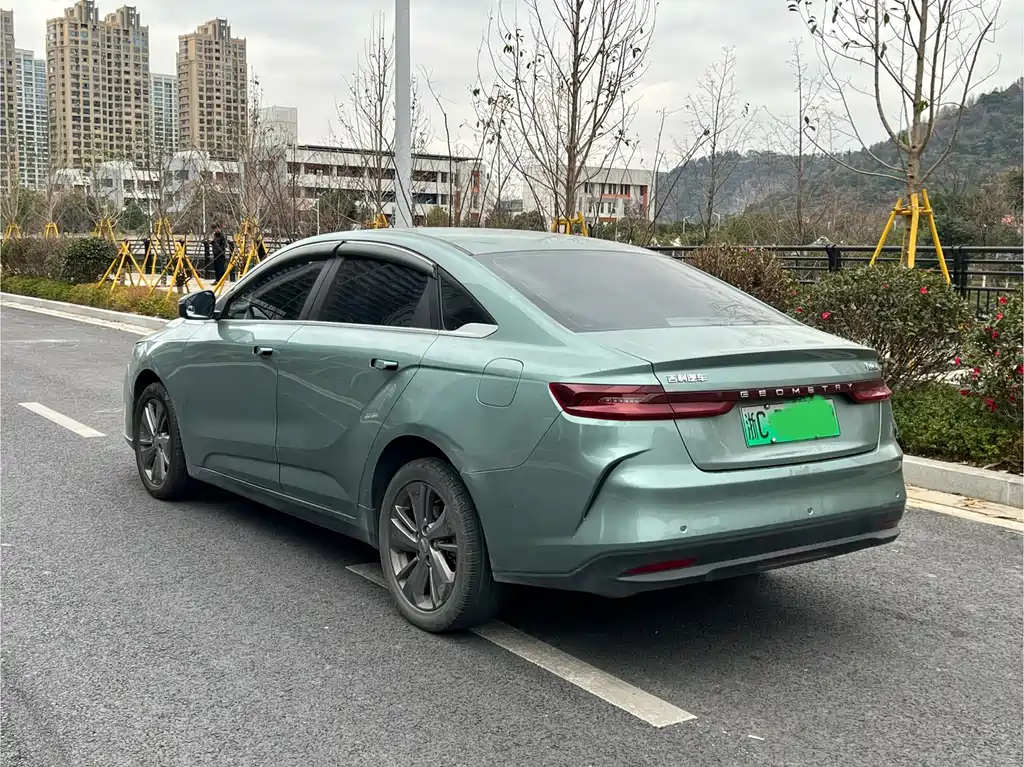 GEELY GEOMETRY G6