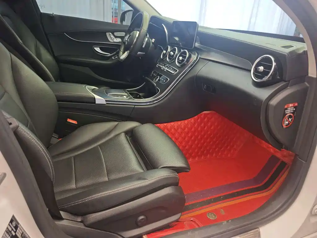 Mercedes-Benz C-Class — миниатюра 12