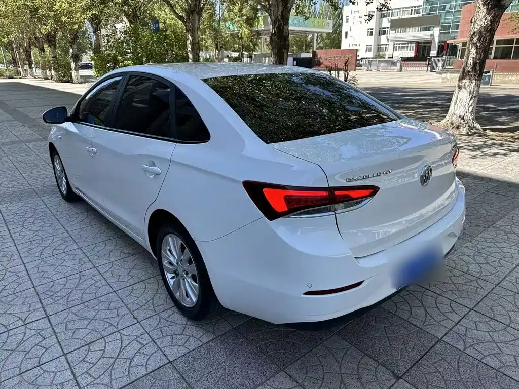 Buick Excelle — миниатюра 9