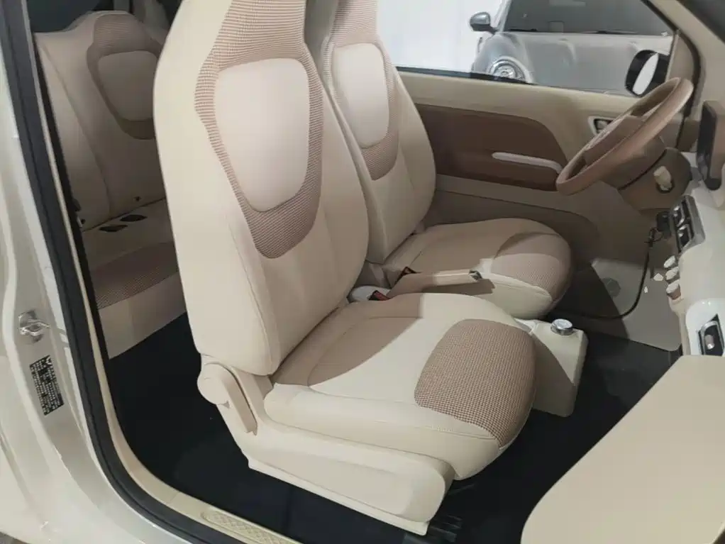 Wuling MINIEV — миниатюра 25
