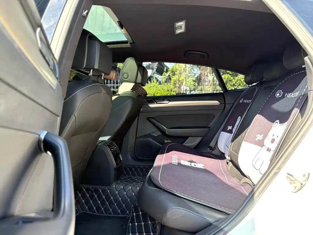 Volkswagen CC - фото 8