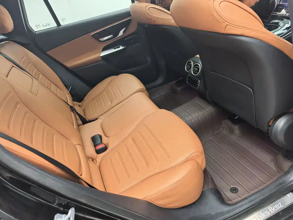Mercedes-Benz GLC — миниатюра 10