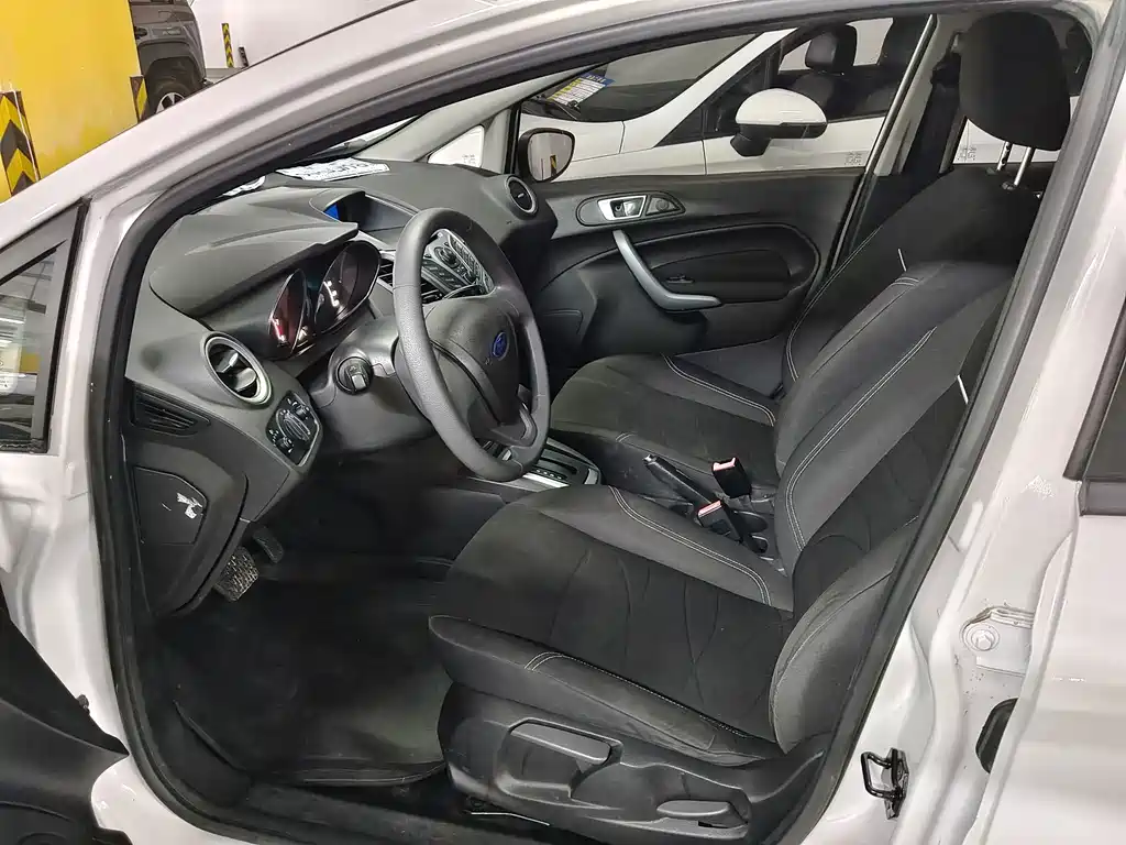 Ford Fiesta — миниатюра 7