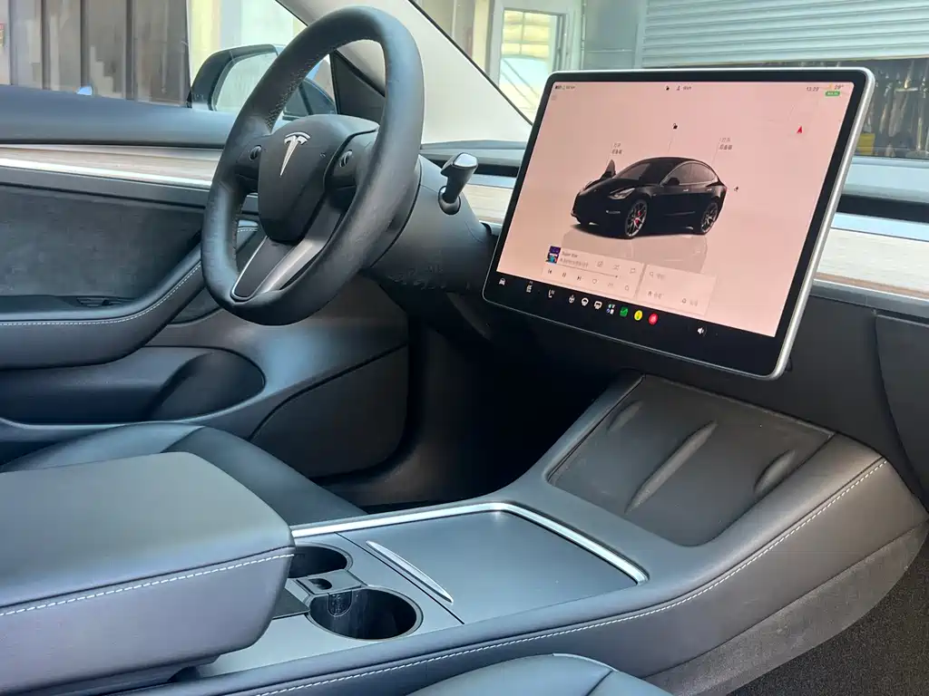 Tesla Model 3 — фотографии объявления, Фото 12