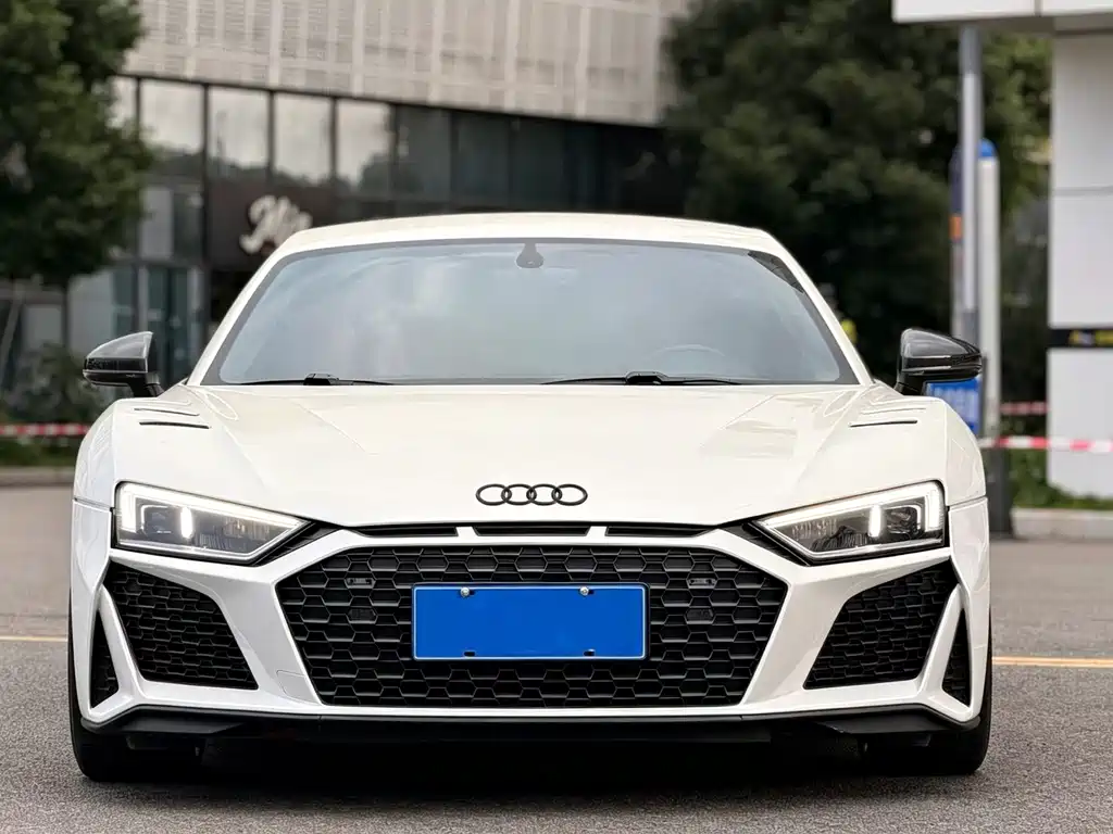 Audi R8