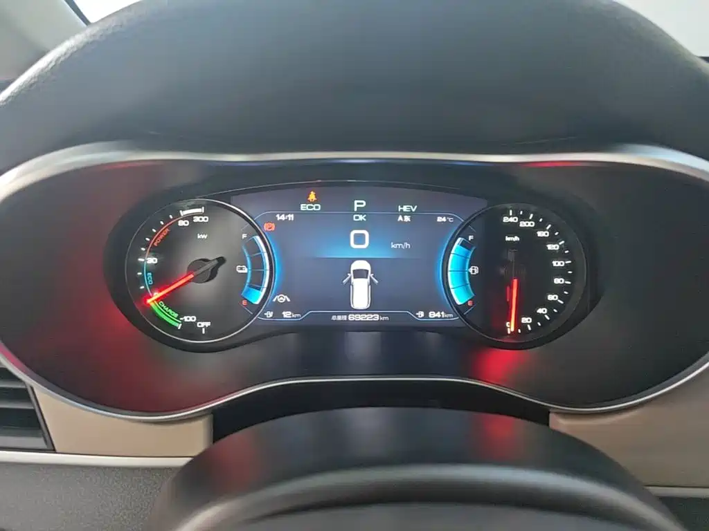 BYD MAX New Energy — миниатюра 12
