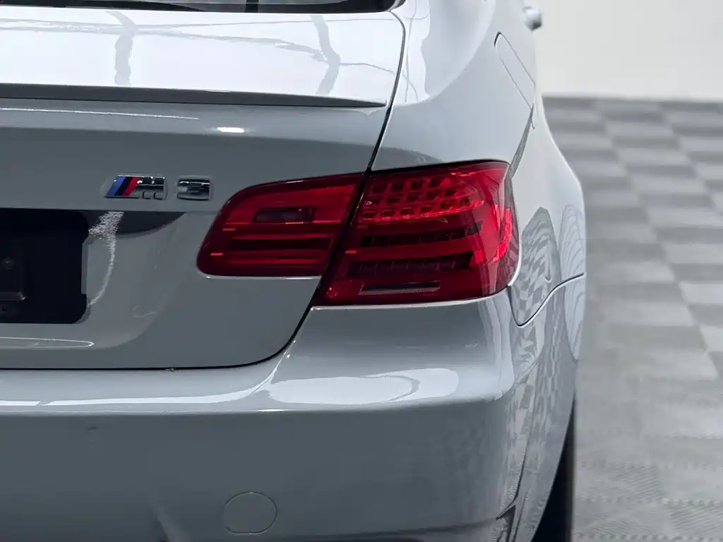 BMW M3 2010 M3 25