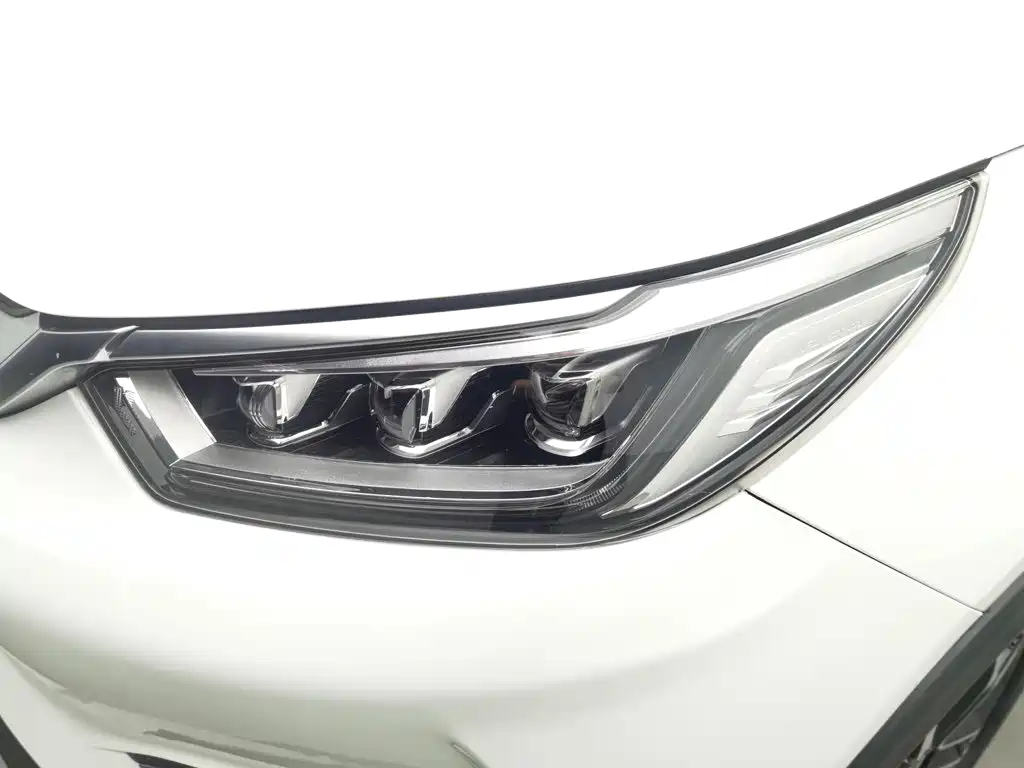 BYD Yuan Pro - фото 7