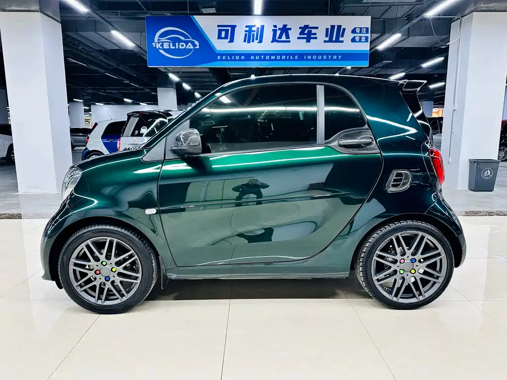 Smart fortwo 2018 0.9T 66 20 V