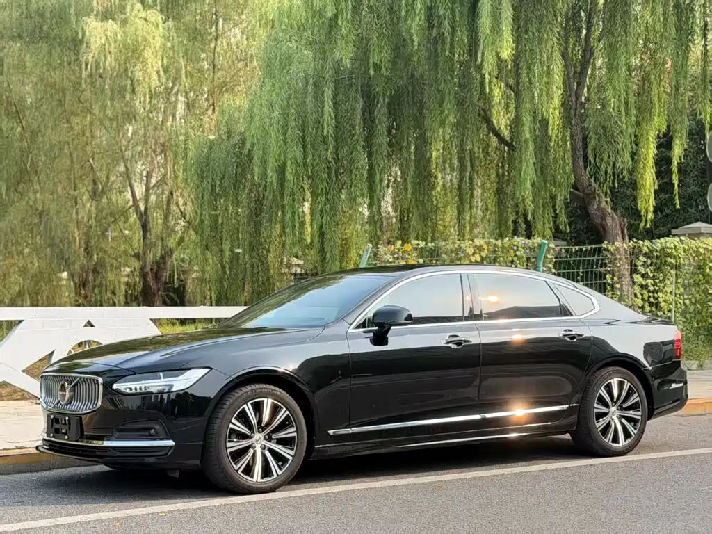 Volvo S90 2021 B5 Luxury