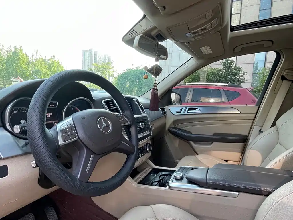 Mercedes-Benz M 2012 ML 300